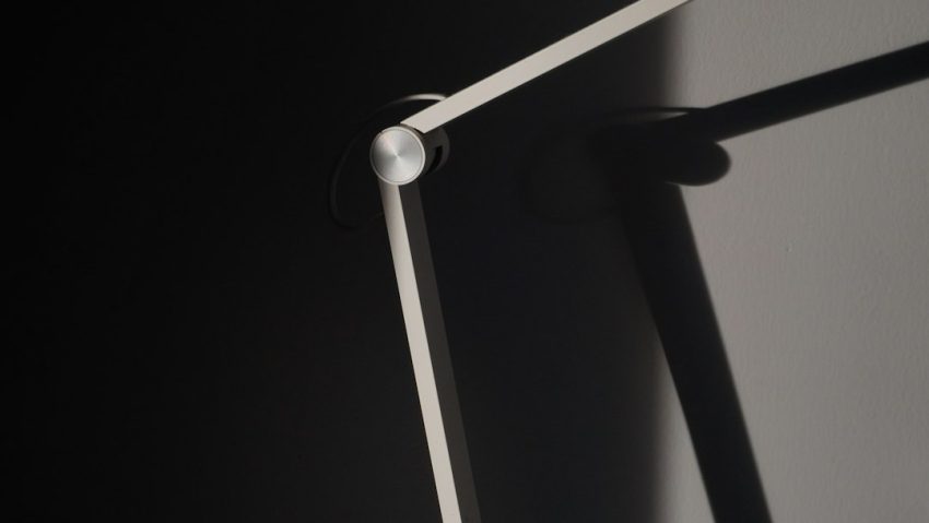 Photo space saving matte black picture light